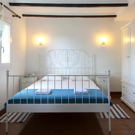 Melodia By Vintage Travel *