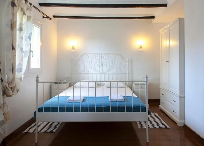 Melodia By Vintage Travel *